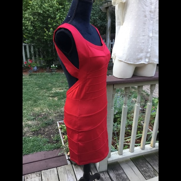 Korean Red exotic bandage style mini. Low back - Picture 5 of 7